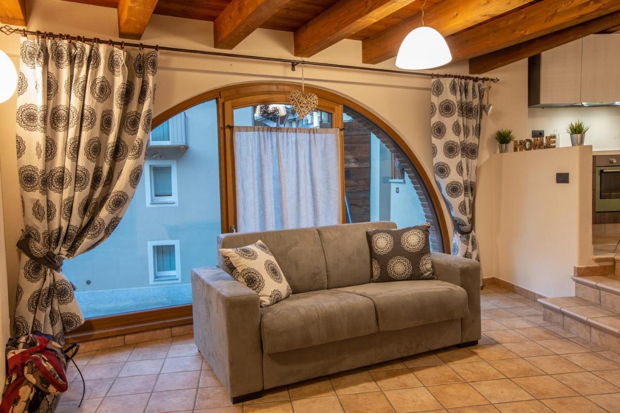 L'Atelier Du Temps - Les Greniers Appartements Aosta Esterno foto