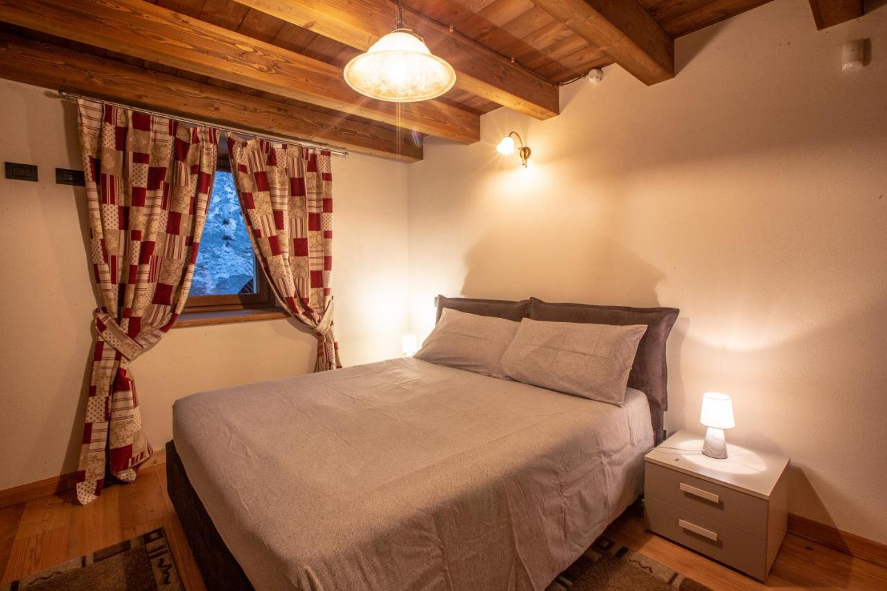 L'Atelier Du Temps - Les Greniers Appartements Aosta Esterno foto